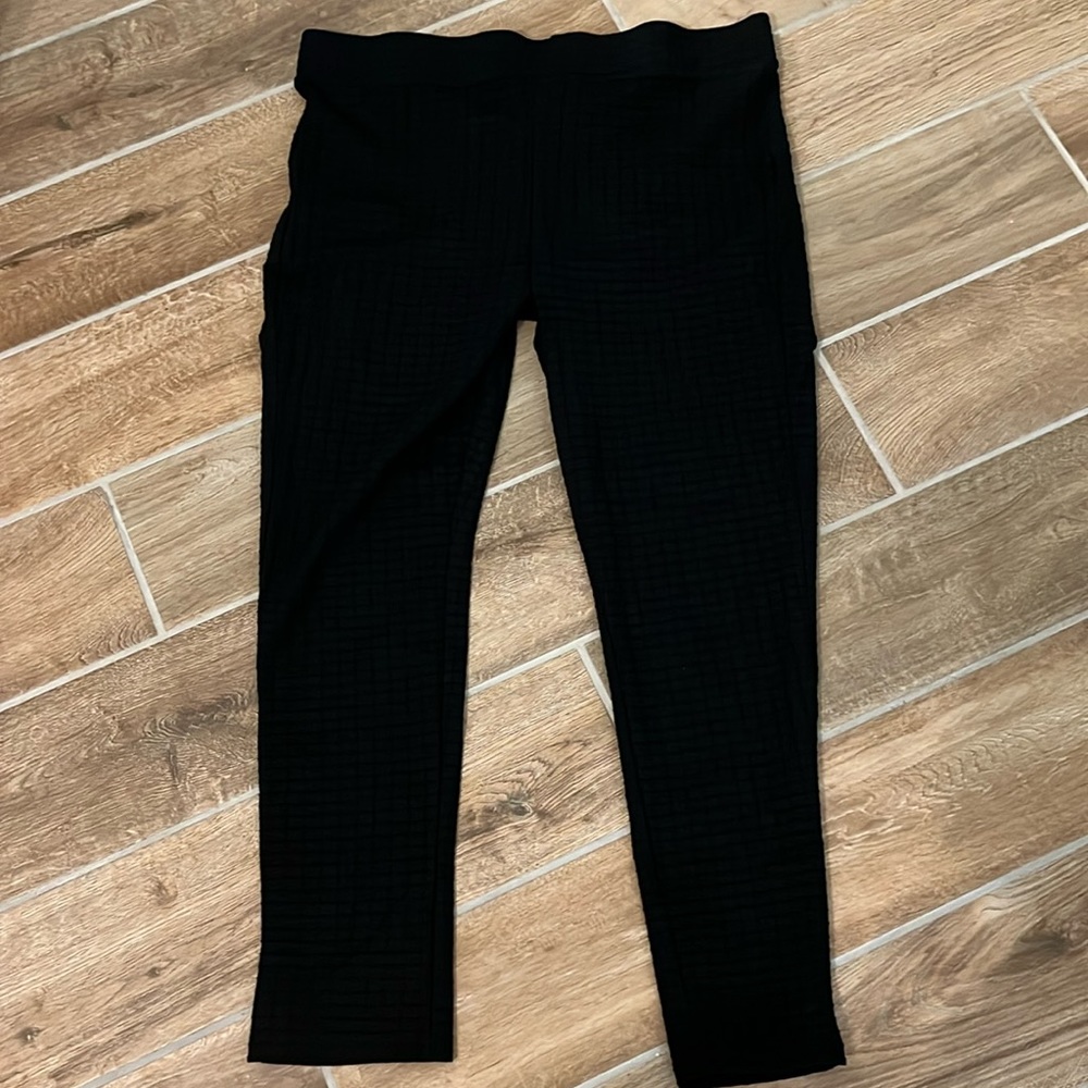 Black on black checkered pattern leggings, never worn!